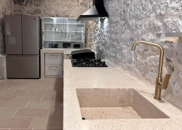 Casa Gojave - Authentic Hvar House With Garden